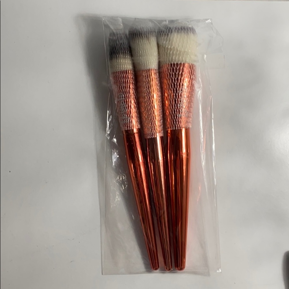 NEW Alamar Complexión Brush Trio,